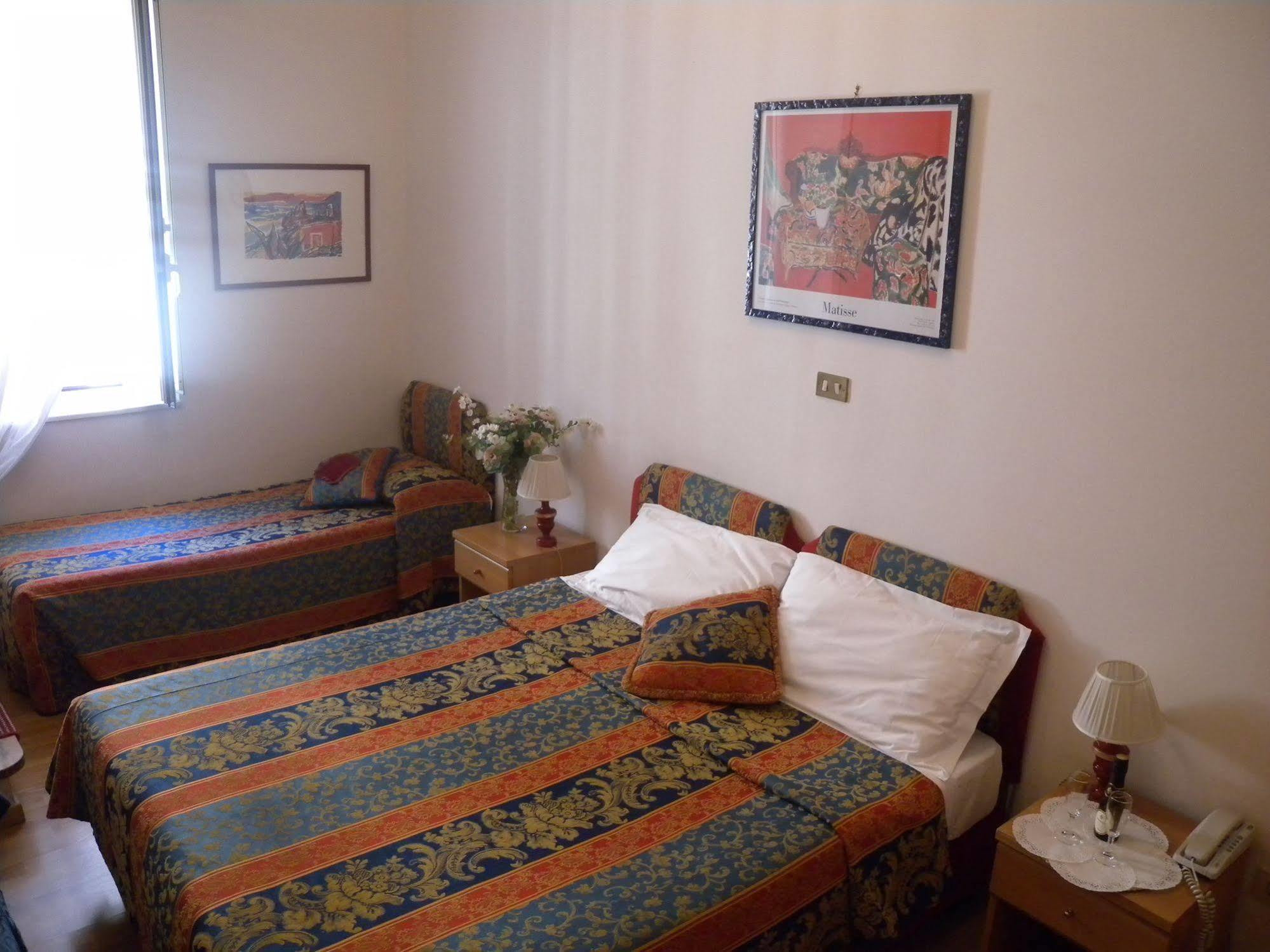 Hotel Margaret Rome Bagian luar foto