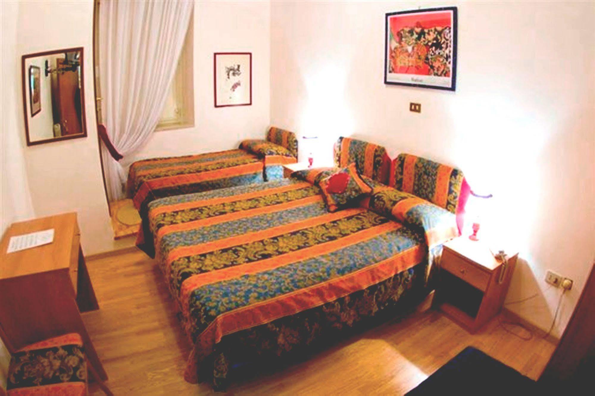 Hotel Margaret Rome Bagian luar foto